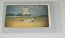 1953 BOWMAN BASEBALL #33 PEE WEE REESE BROOKLYN DODGERS MCCANNENTERPRISES
