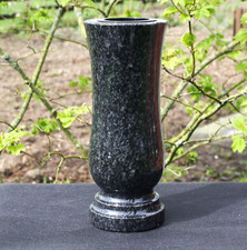 Vase Grabvase Steinvase Blumenvase aus "Granit" Impala dunkel
