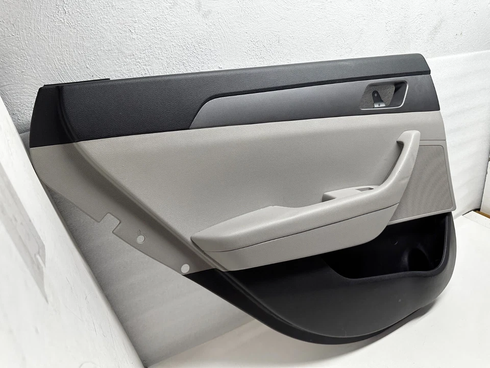 P40158 2015-2017 Hyundai Sonata Rear Door Panel Driver Side 83332-C1000PP5 OEM - Image 4 of 4