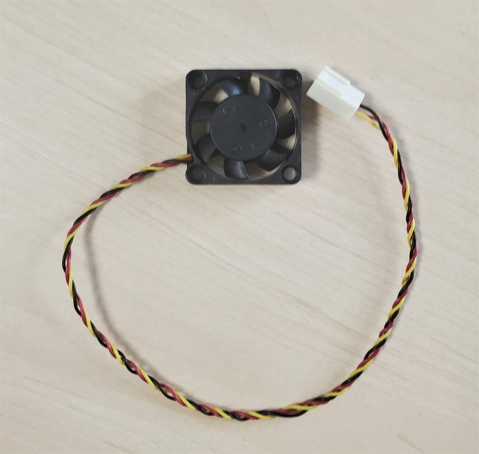 2PCs Evercool 30x30x7mm Medium Speed 3 Pin 12 Volt Fan-EC3007M12CA - Image 3 of 4