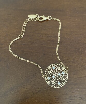 LBVYR Gold Toned Dainty Adjustable Bracelet With Rhinestones New without Tags