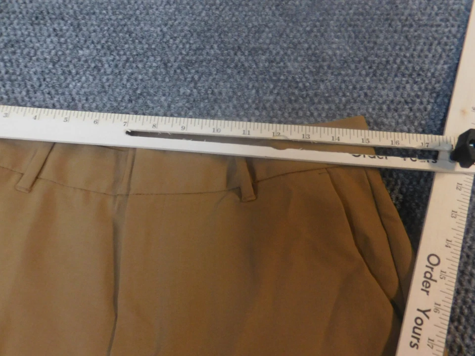 Shorts feminino Worthington 6 marrom reto regular - Imagem 4 de 4