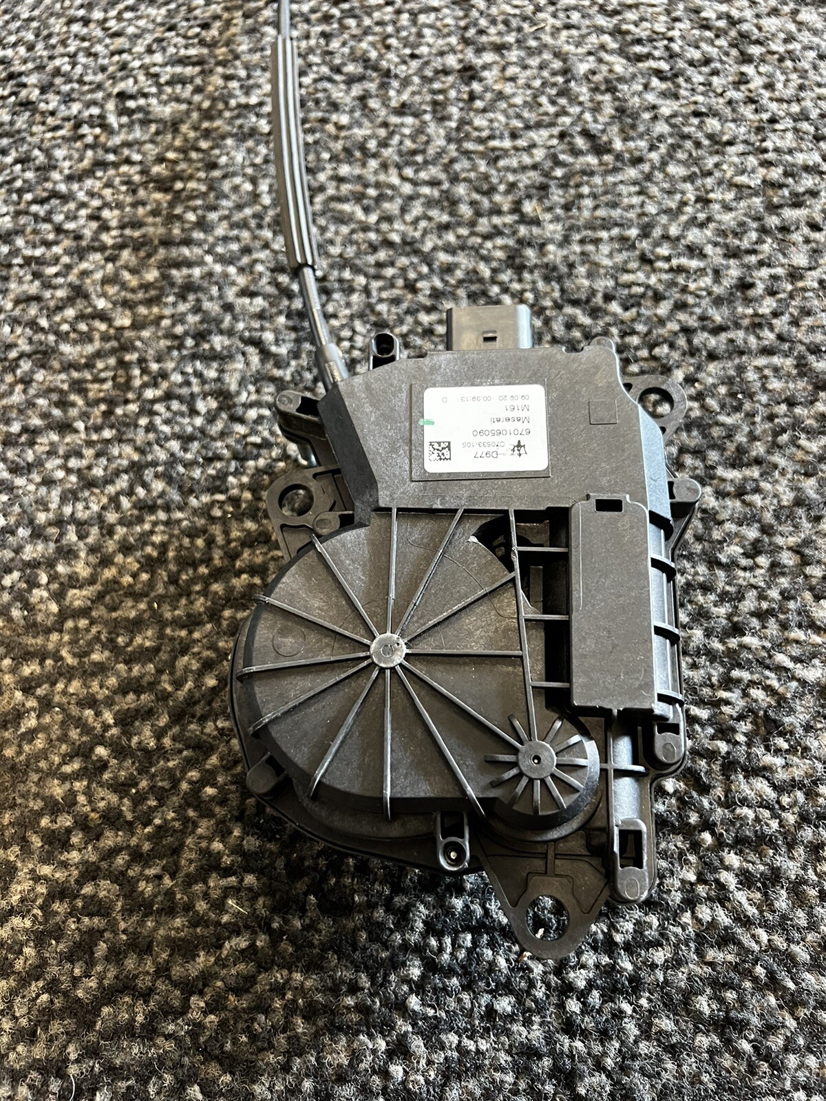2017-2021 Alfa Romeo Stelvio Maserati Levante Tailgate Lift Motor Actuator OEM