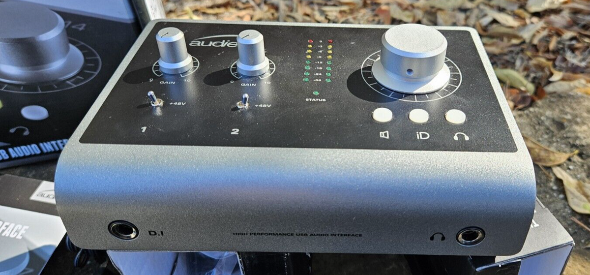AUDIENT ID14 ほぼ未使用 iD14 - 10in / 6out Audio Interface - Your recordings made better