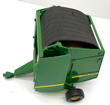Empacadora de heno redonda Ertl John Deere de colección escala 1:16