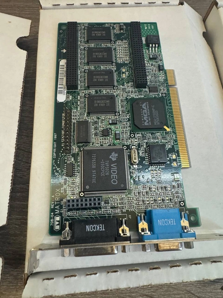 Lot of 3 Vintage PCI Cards - Maxcom Network Card, Matrox MGA Video Cards - Image 4 of 4