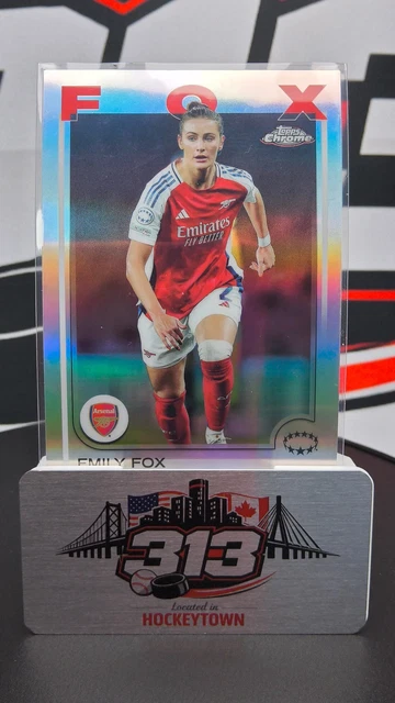 2025 Topps Chrome UEFA Women's Champions League Emily Fox #70 Refractor