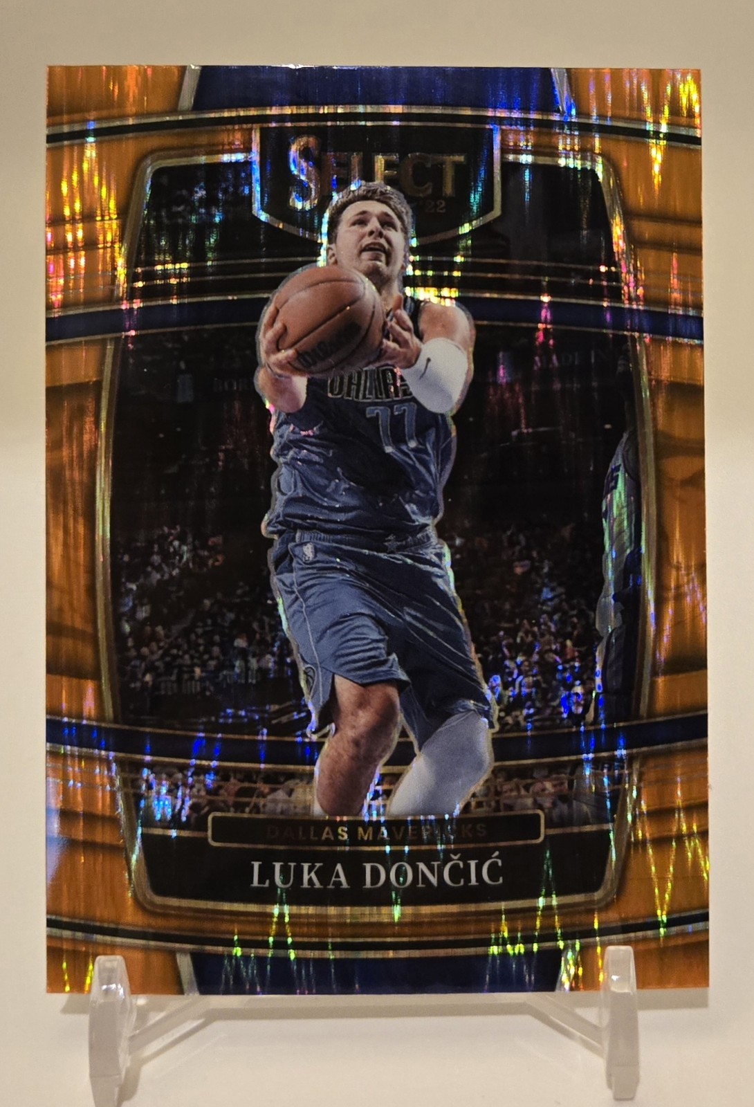 2021-22 Panini Select - Luka Doncic #12 Concourse Orange Flash Prizm Mavericks