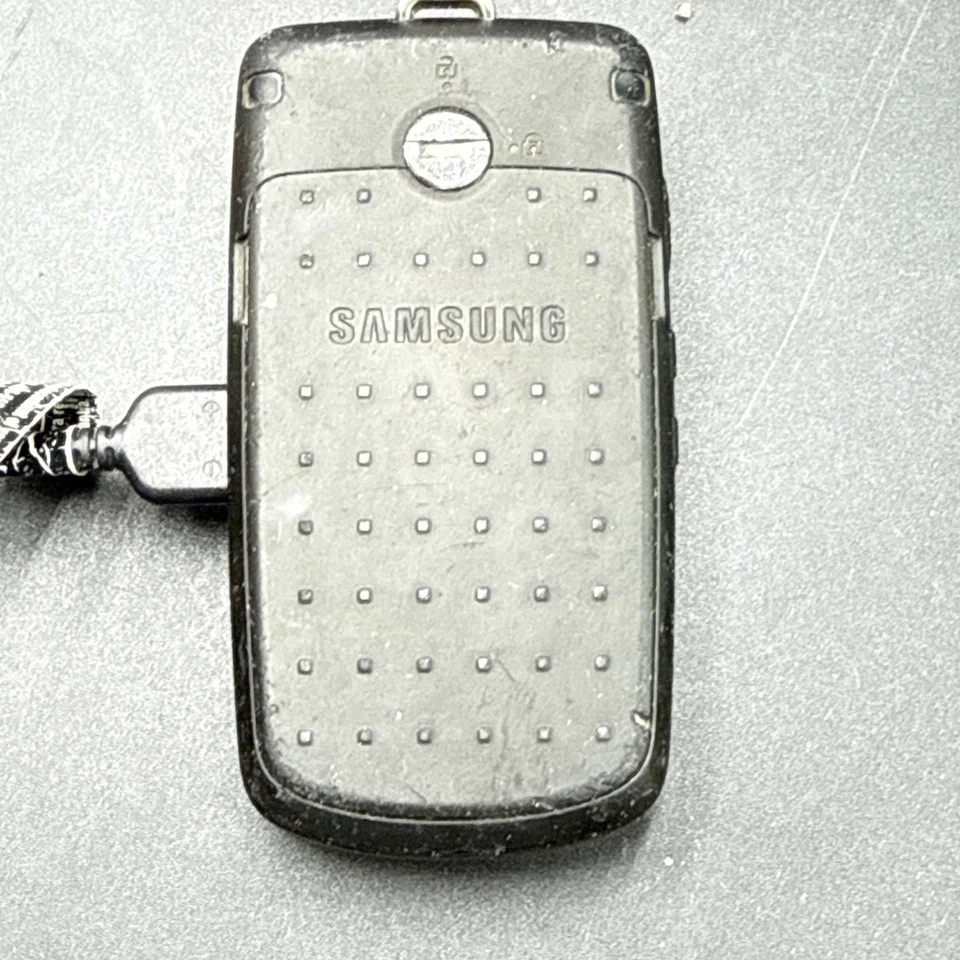 Samsung Rugby II SGH-A847 Black/Gray AT&T  Rugged Flip Cell Phone-No Sim Card - Image 4 of 4