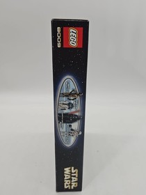 LEGO Star Wars: R2-D2 (8009) Brand New Sealed Box Wear