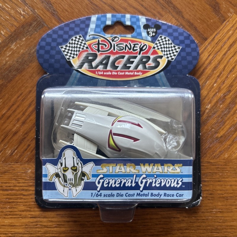 New 2009 Disney Racers Star Wars 1/64 Scale Race Car General Grievous *NIP*