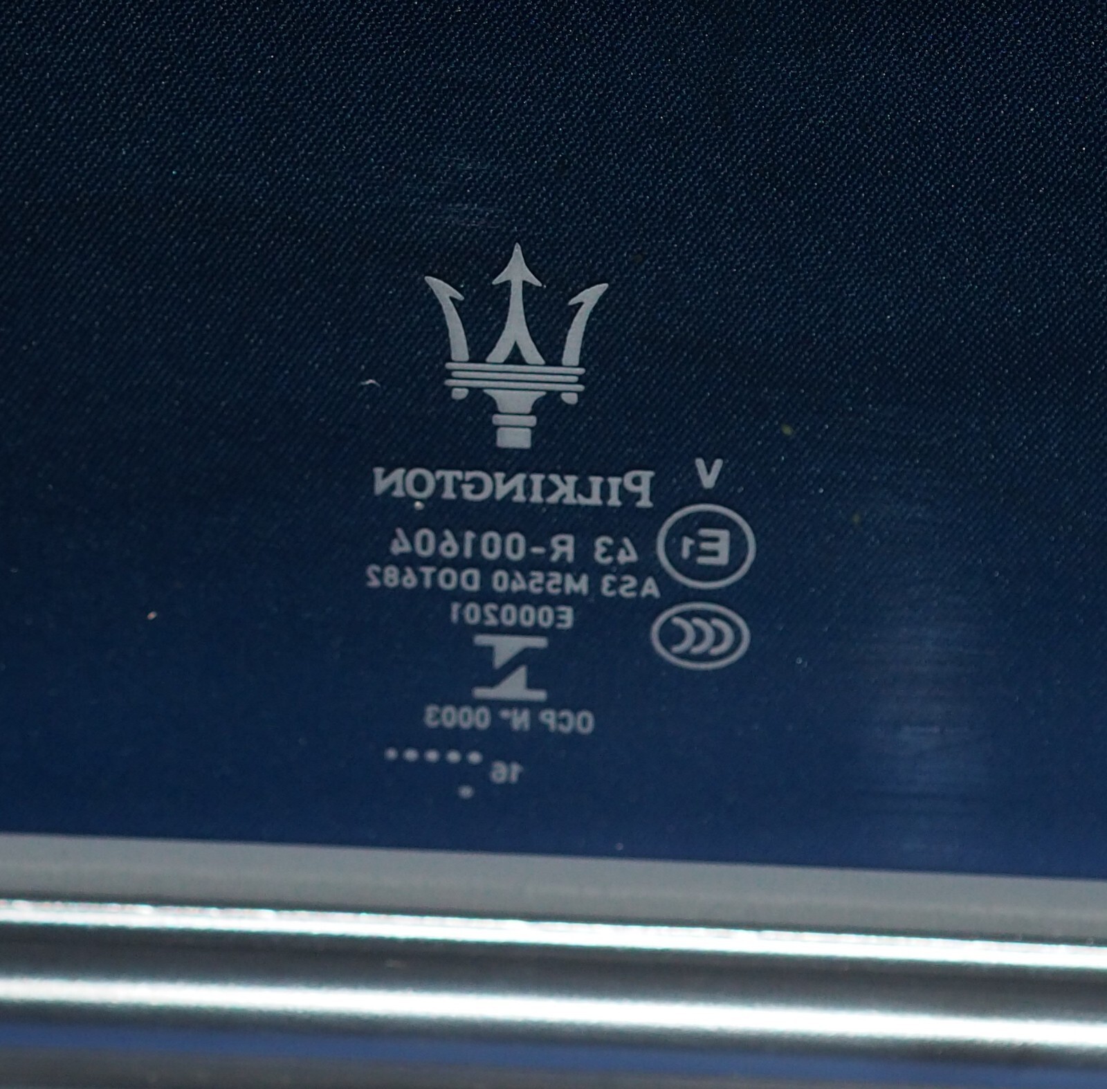 Maserati Quattroporte 2013-2021 FRONT Sunroof glass