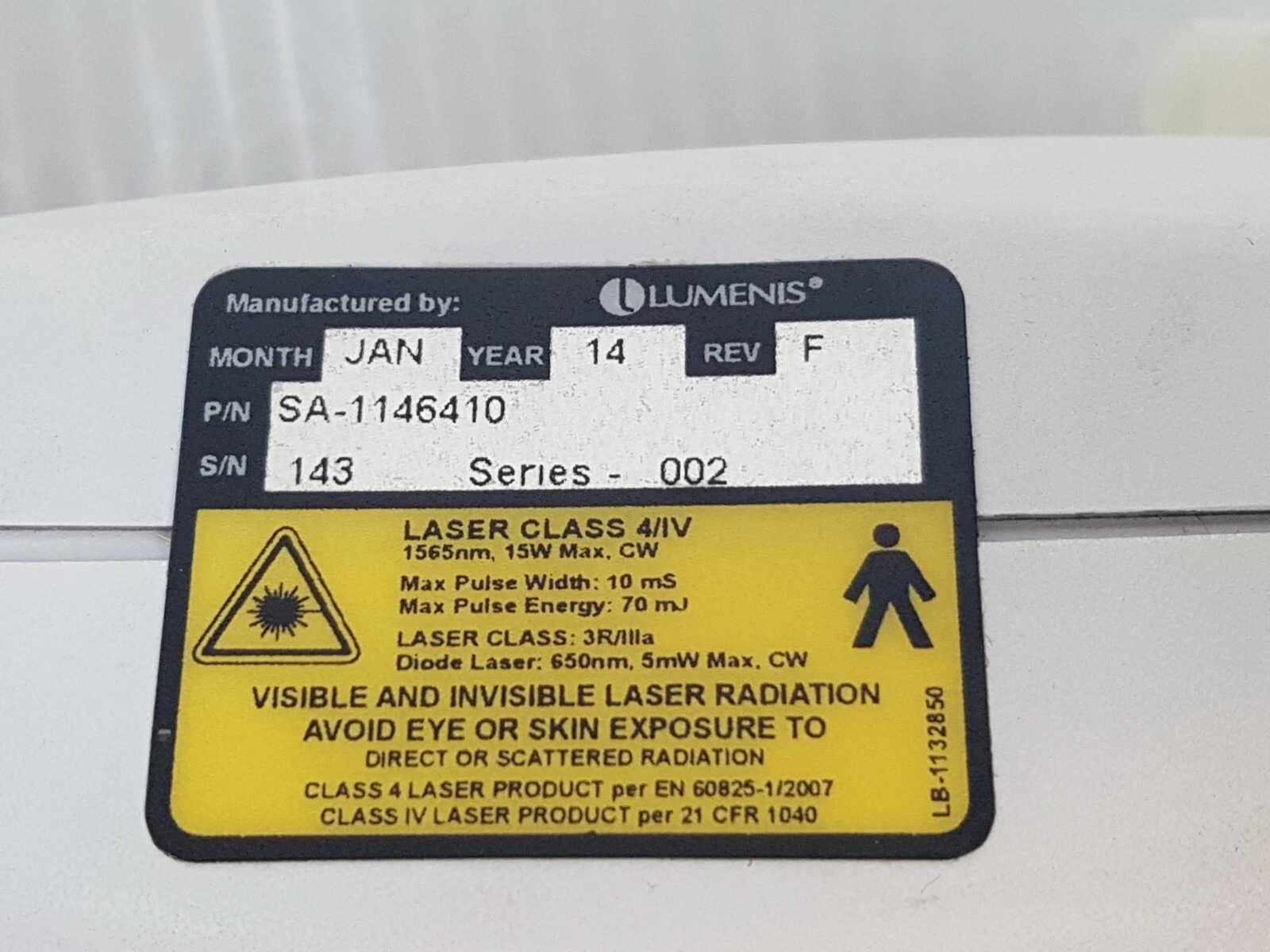 Lumenis label: P/N SA-1146410 Rev F, Jan 2014, S/N 143, 1565 nm 15 W class 4 laser