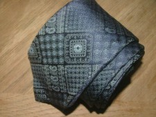 MENS JOHN W NORDSTROM TIE MADE IN USA 100 SILK BLUE GRAY GEOMETRIC 0326