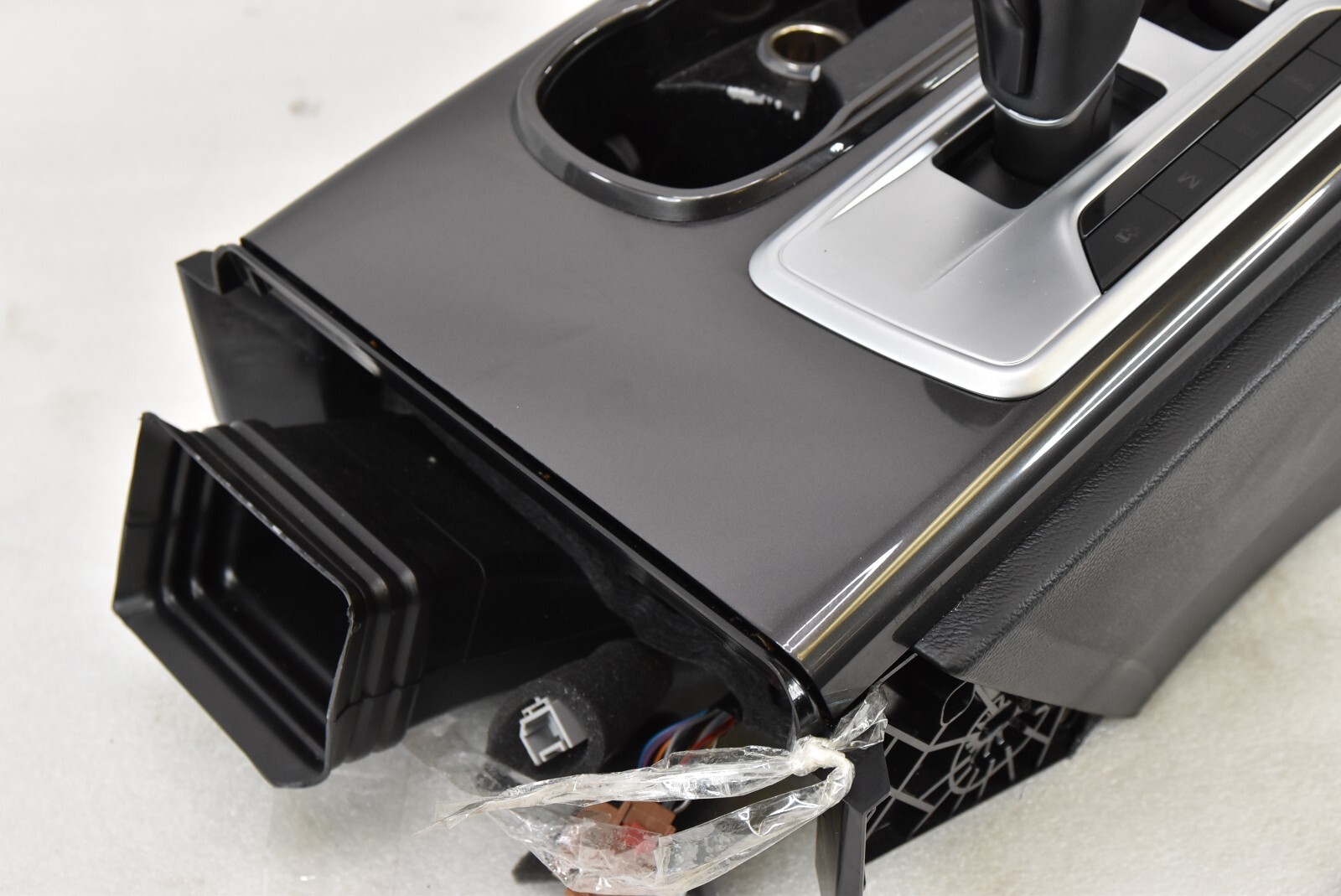 🚀 2014 - 2017 MASERATI GHIBLI M156 CENTER CONSOLE TRIM BEZEL 5207600