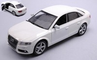 New Ray 1/24 Audi A4 2008 Weiss Modellbau Statisches Modell Diecast
