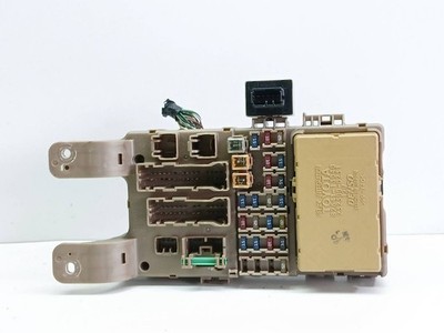 Toyota Corolla Verso E121 2002 Diesel Fuse Box 8264113040 UST143128