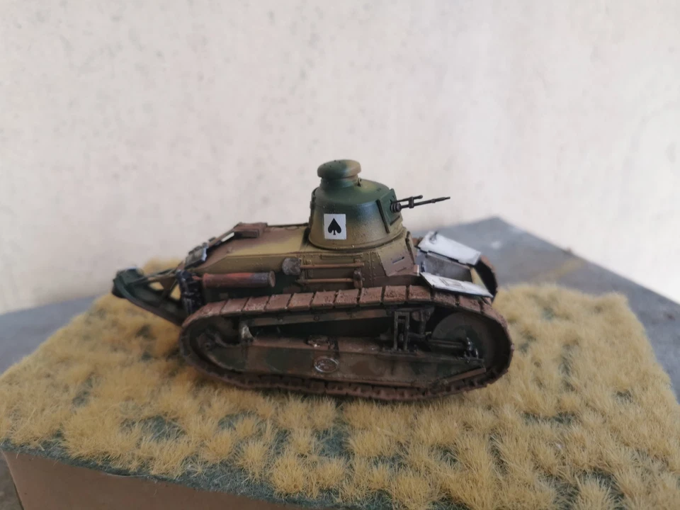 maquette 1/35 Renault FT 17 montee - Photo 3/4
