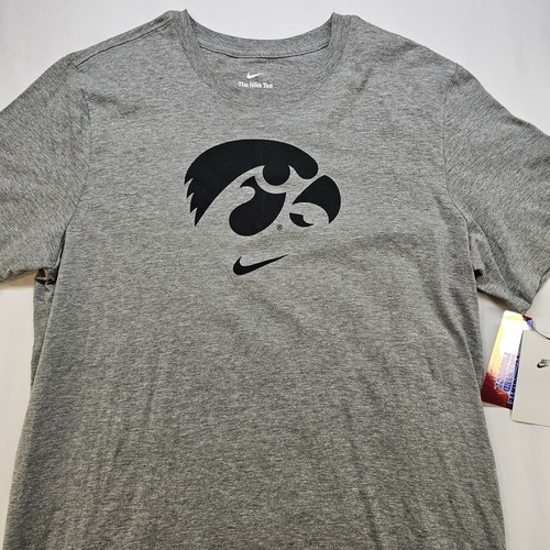 Nike Iowa Hawkeyes T-Shirt Men’s Medium Gray Short Sleeve NCAA NWT Fan Gear