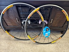 Forte Titan 1620 Bladed Spoke Lightweight Black Aluminum 700c Wheelset Forte Titan 1620 Bladed Spoke Lightweight Black Aluminum 700c Wheelset