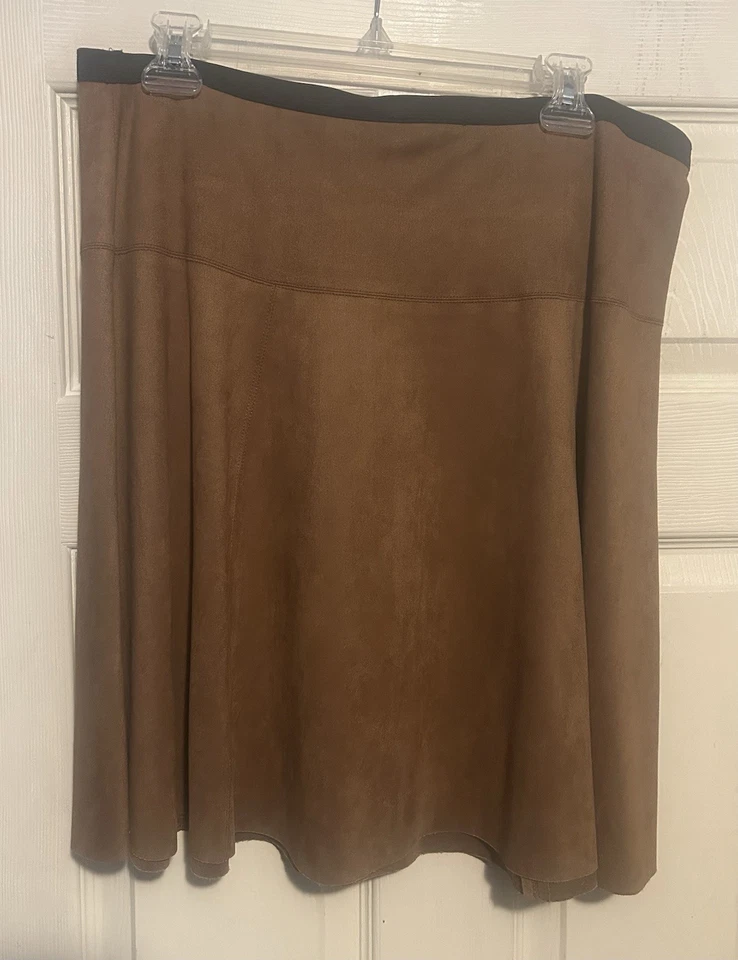 Saia Karen Kane tamanho grande feminina parte inferior marrom camurça sintética elástica nova com etiquetas - Imagem 2 de 3