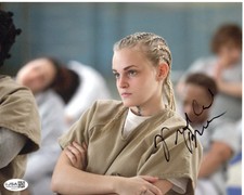 Madeline Brewer signed 8x10 Photo Tricia Miller - Orange Is the New Black JSA
