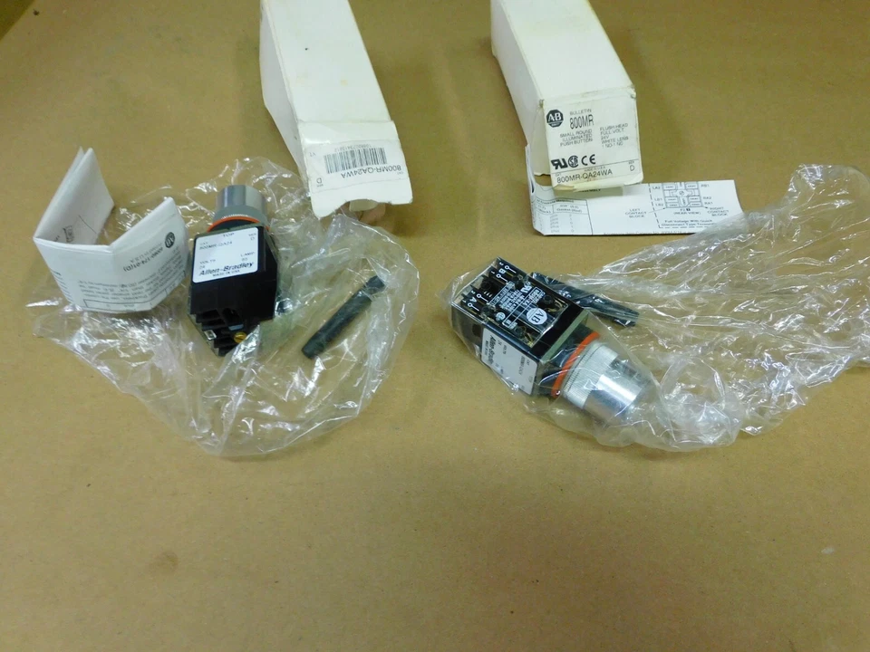 Allen-Bradley AB 800MR-QA24WA botão iluminado branco 800MR-QA24 2 peças - Imagem 2 de 4