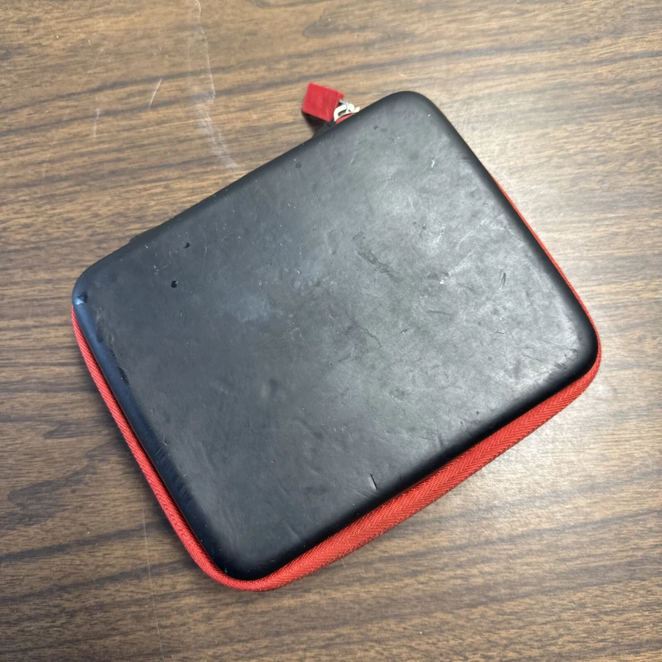 Insignia Starter Case para Nintendo 3DS - Preto / Vermelho - Imagem 2 de 4