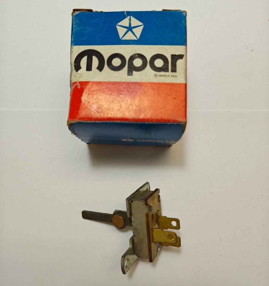 Interruptor descongelador desempañador ventana trasera Chrysler Aspen 1978-1980 3747323 nuevo en stock Foto 3 de 4