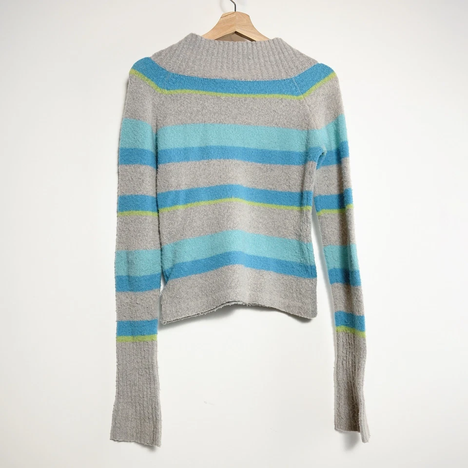Take Out Women’s L Gray & Blue Striped Long Sleeve V-Neck Sweater - Image 2 of 4