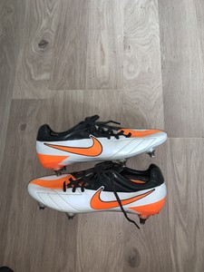 nike total 90 laser iv