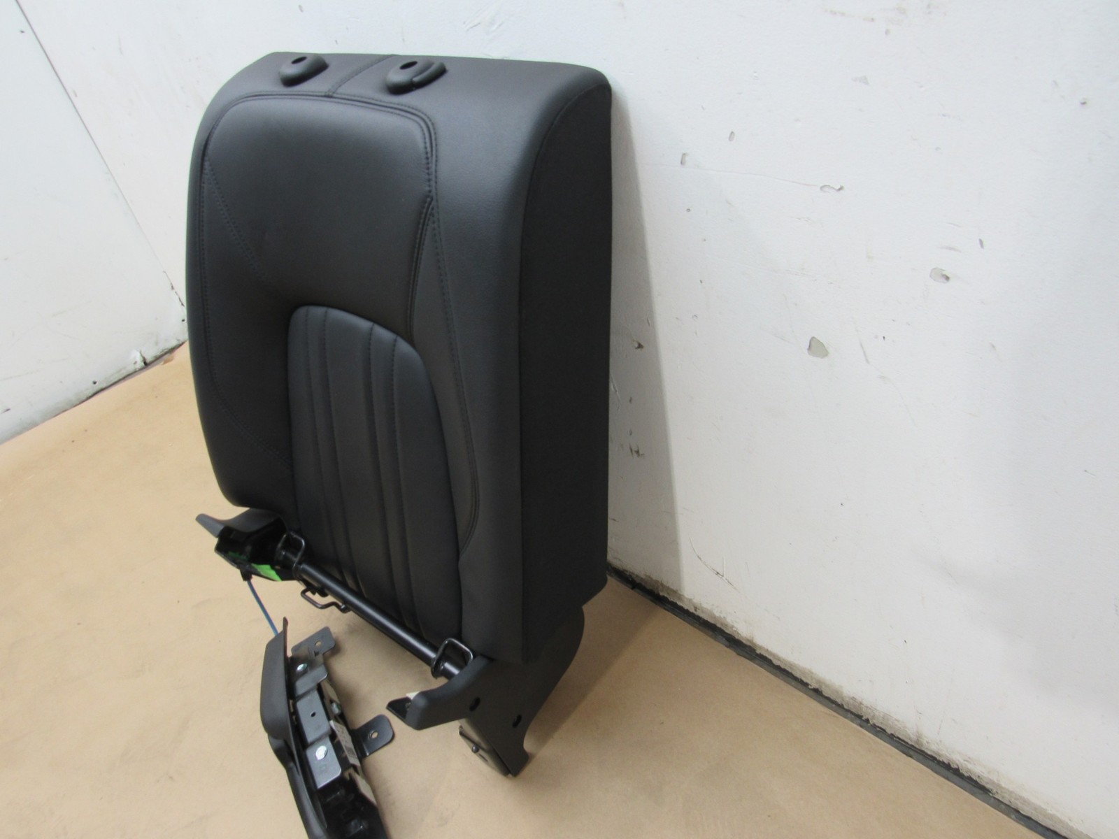 Maserati Levante 2018 Rear Right Passenger Upper Seat Cushion 16-24 ;#4