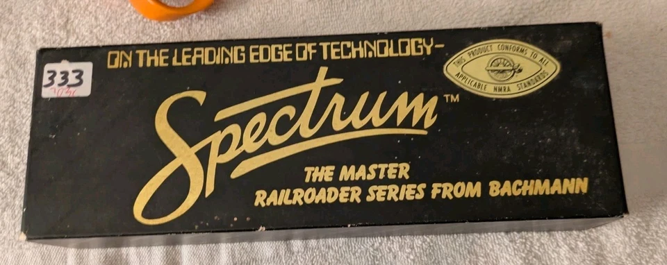 Bachmann Spectrum HO Undecorated GE 44 ton switcher #41-0808-D2 NIB - Image 4 of 4