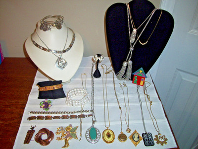 Lot of Vintage to Now Designer Signed Jewelry Very Nice Pieces