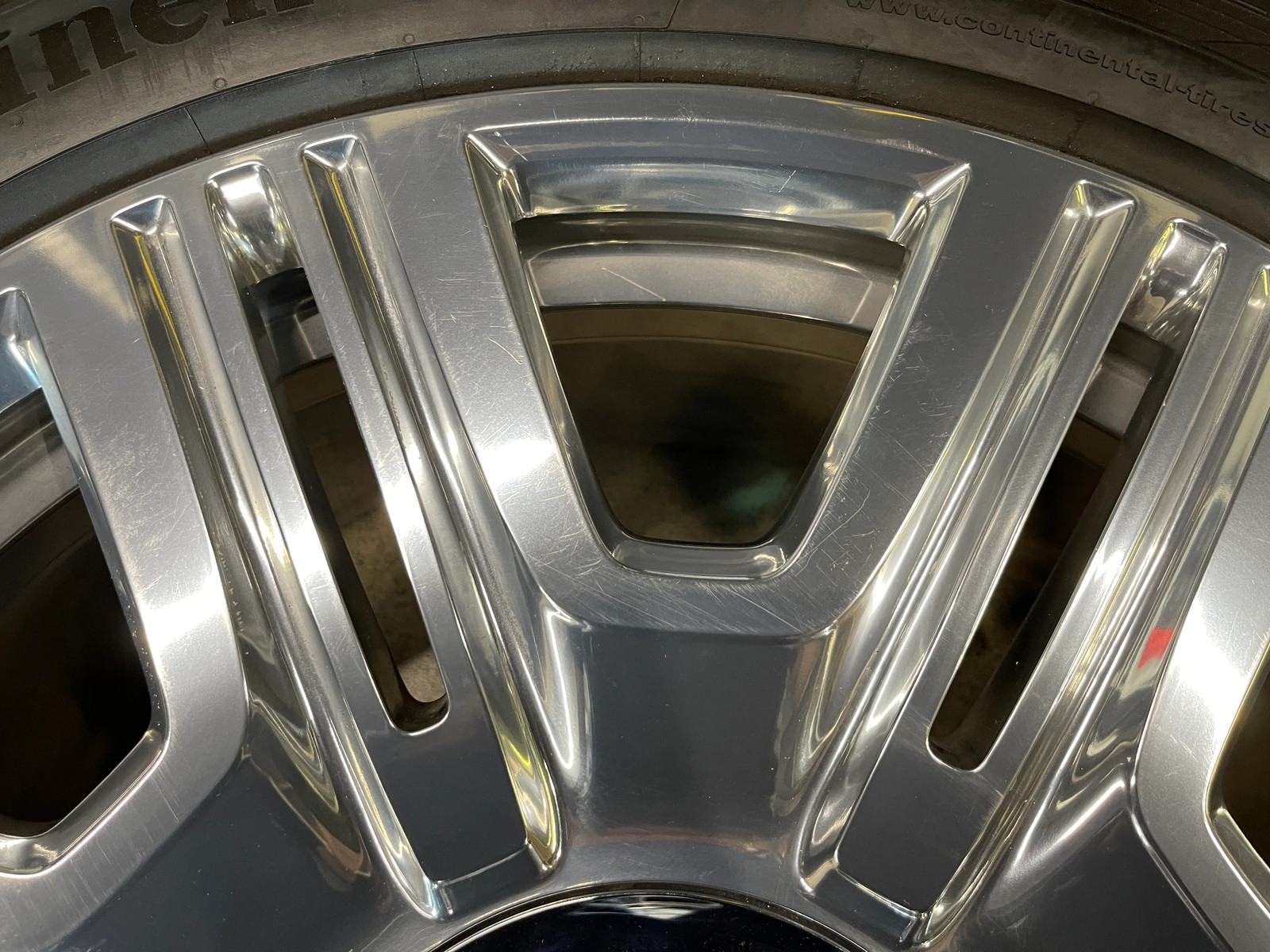 2019 2020 2021 2022 Rolls Royce Cullinan OEM 22" Polished Wheel/Rim Tire Set of 