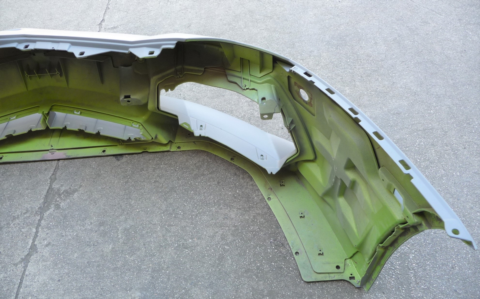 12-16 Lamborghini Aventador LP700 Front Bumper Cover with support Bra OEM