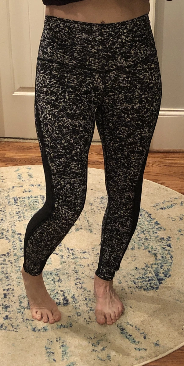 Lululemon Size 4 Black And White Marbled Pattern Athletic Leggings, Mesh On  Bott