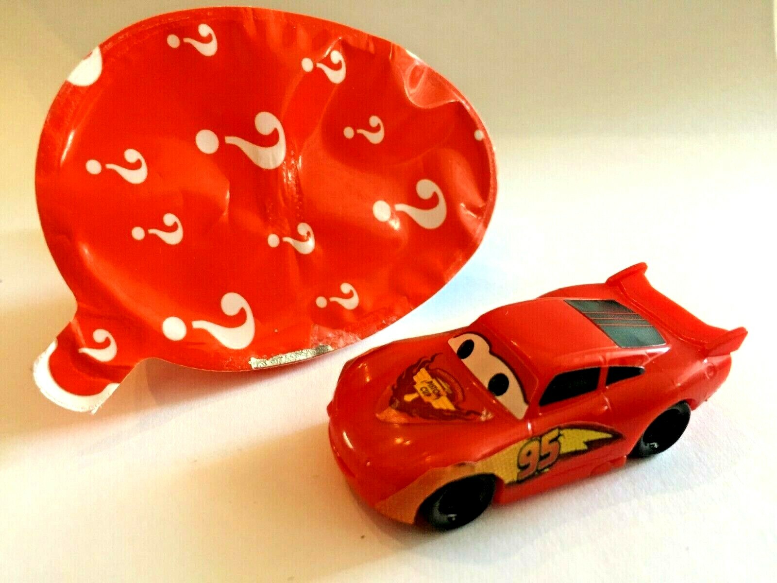 KINDER JOY TOYS CARS lighting McQueen SD564 DYSNEY PIXAR eBay