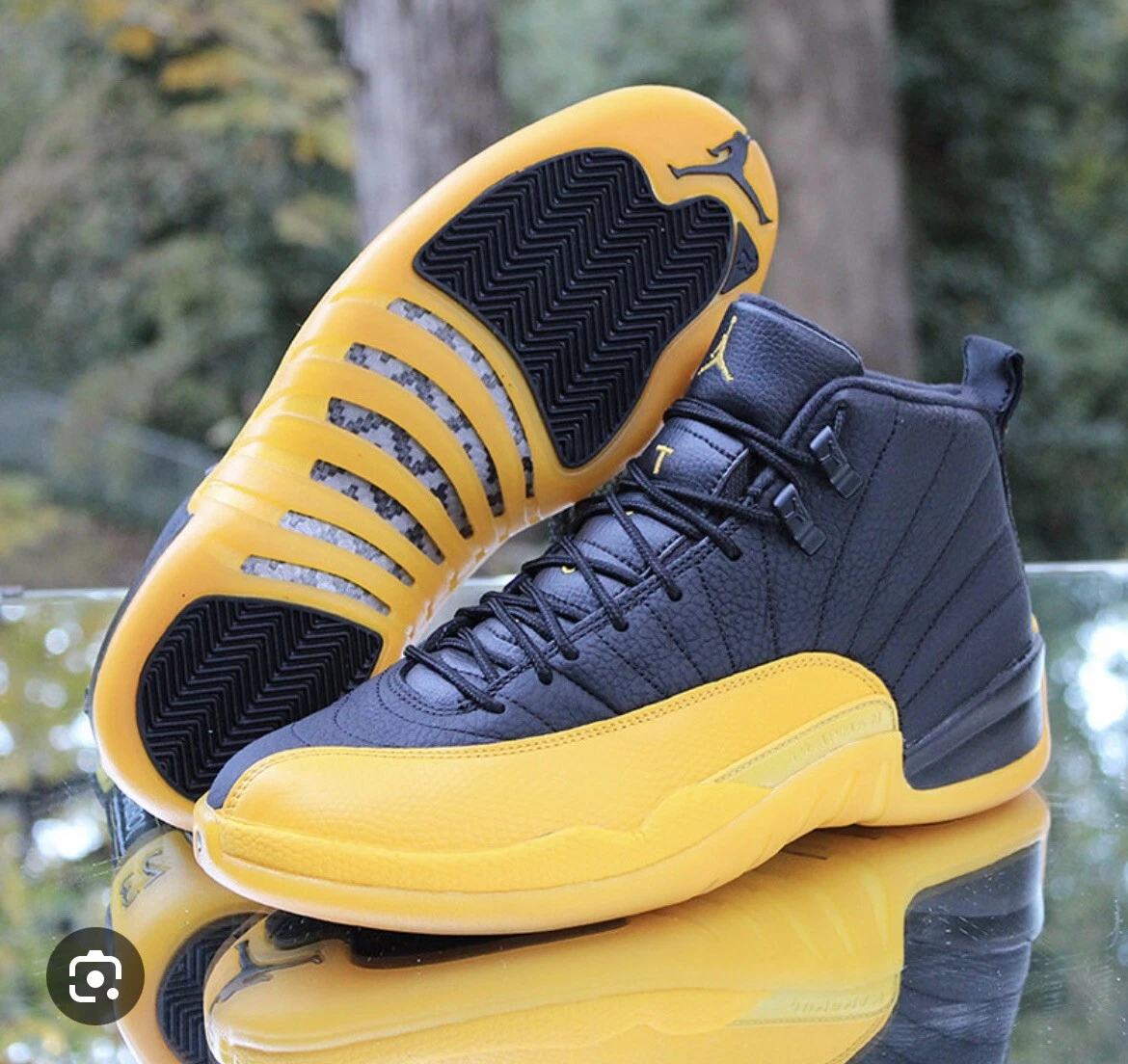 university gold air jordan 12