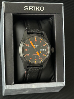SEIKO 5 Sports JAPAN Vintage des worn by early pilots Black/Orange
