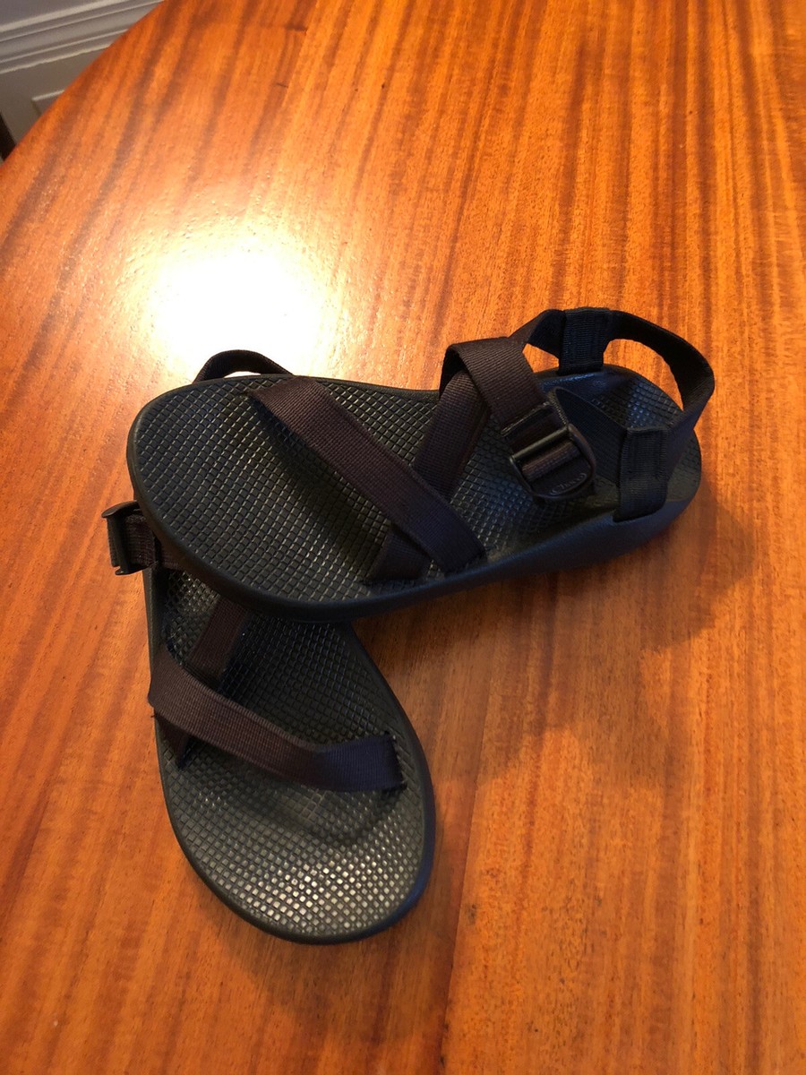 Chaco Classic Toe Strap Black Sandals Vibram Rubber Soles Men's