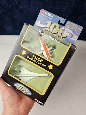 CORGI SHOWCASE COLLECTION 100 YEARS OF FLIGHT-GLOBAL TRAVELER-2 DIE CAST PLANE