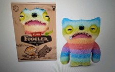 New FUGGLER FART FACE Wide Eyed Weirdo Rainbow Fur Funny Ugly Monster 9 In Zuru