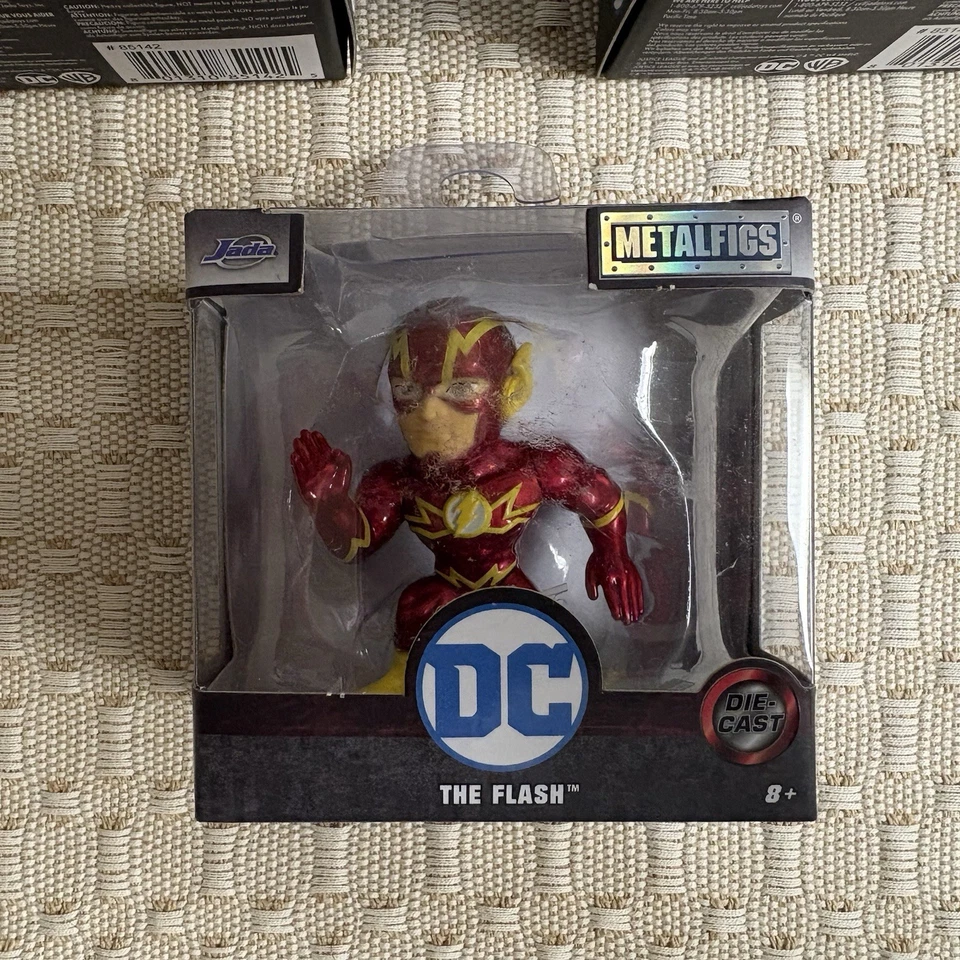 Jada Toys Metal Figures DC Super Heroes 2.5" Die-Cast Collectibles - Image 4 of 4