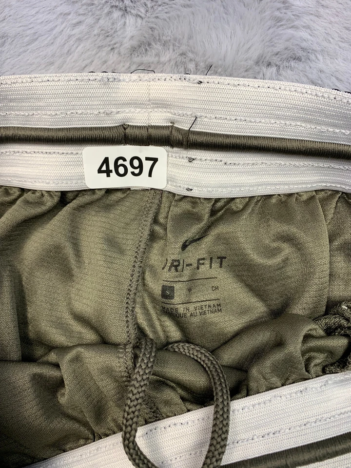 Pantalones Cortos Nike Para Hombre Pequeños Verde Oliva Floral ADN Dri Fit NBA Balón de Canasta Foto 3 de 4