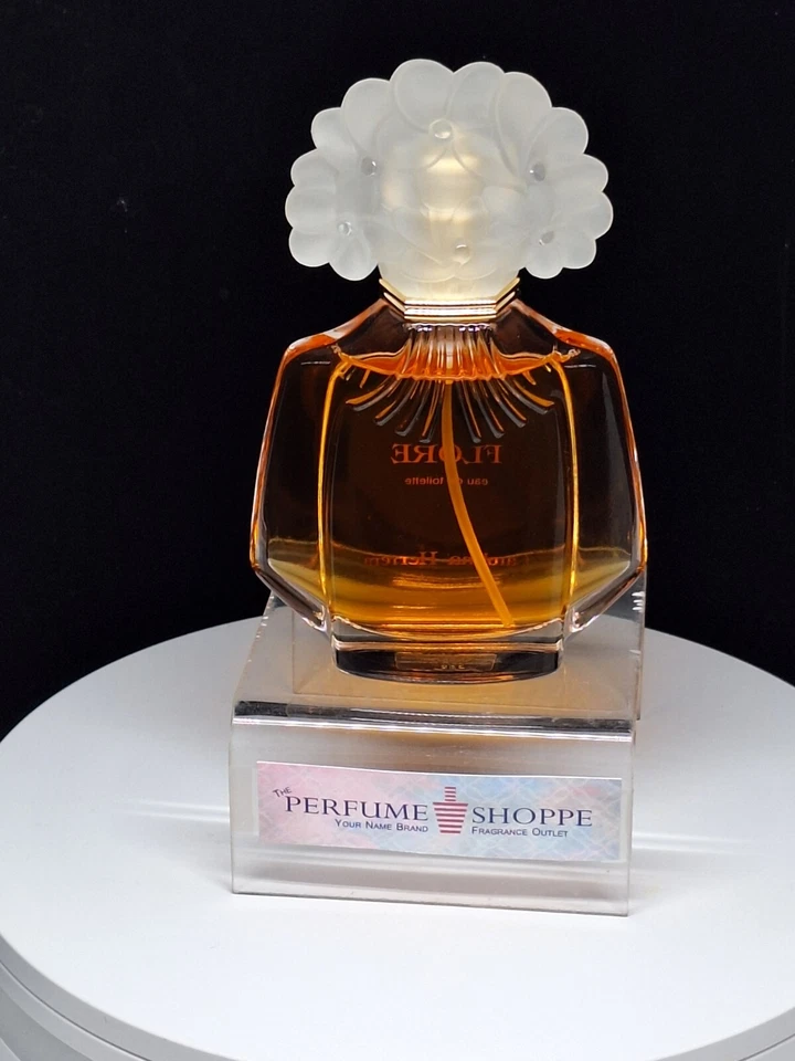 Flore by Carolina Herrera EDT Eau de Toilette Spray 3.4 fl oz/100 ml Foto 2 de 4