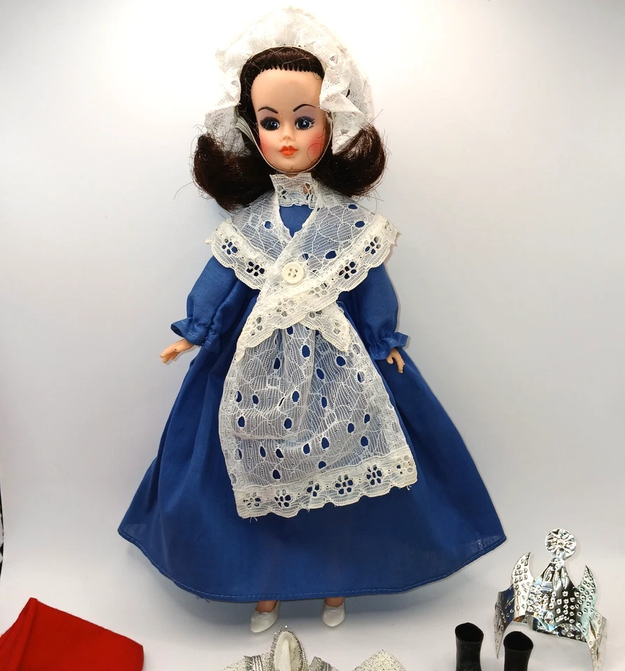 1976 Horsman Elizabeth Taylor Doll Queen of Light Bluebird  Movie De-boxed - Image 2 of 4