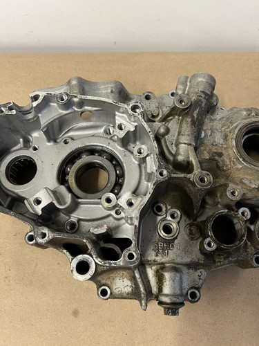 1999 Yamaha WR400F Left Engine Case Half Crankcase Halve B97 - Picture 3 of 9