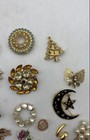 Costume Jewelry Gold Tone Moon Star Cat Heart Bird Pin Brooches Lot 0.7Lb — photo 3