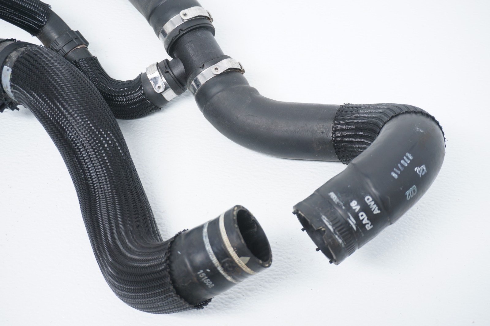2014 - 2020 MASERATI GHIBLI 3.0L OEM ENGINE WATER COOLANT OUTLET HOSE LINE PIPE
